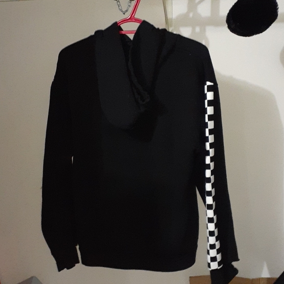 Black hoodie - Picture 2 of 6